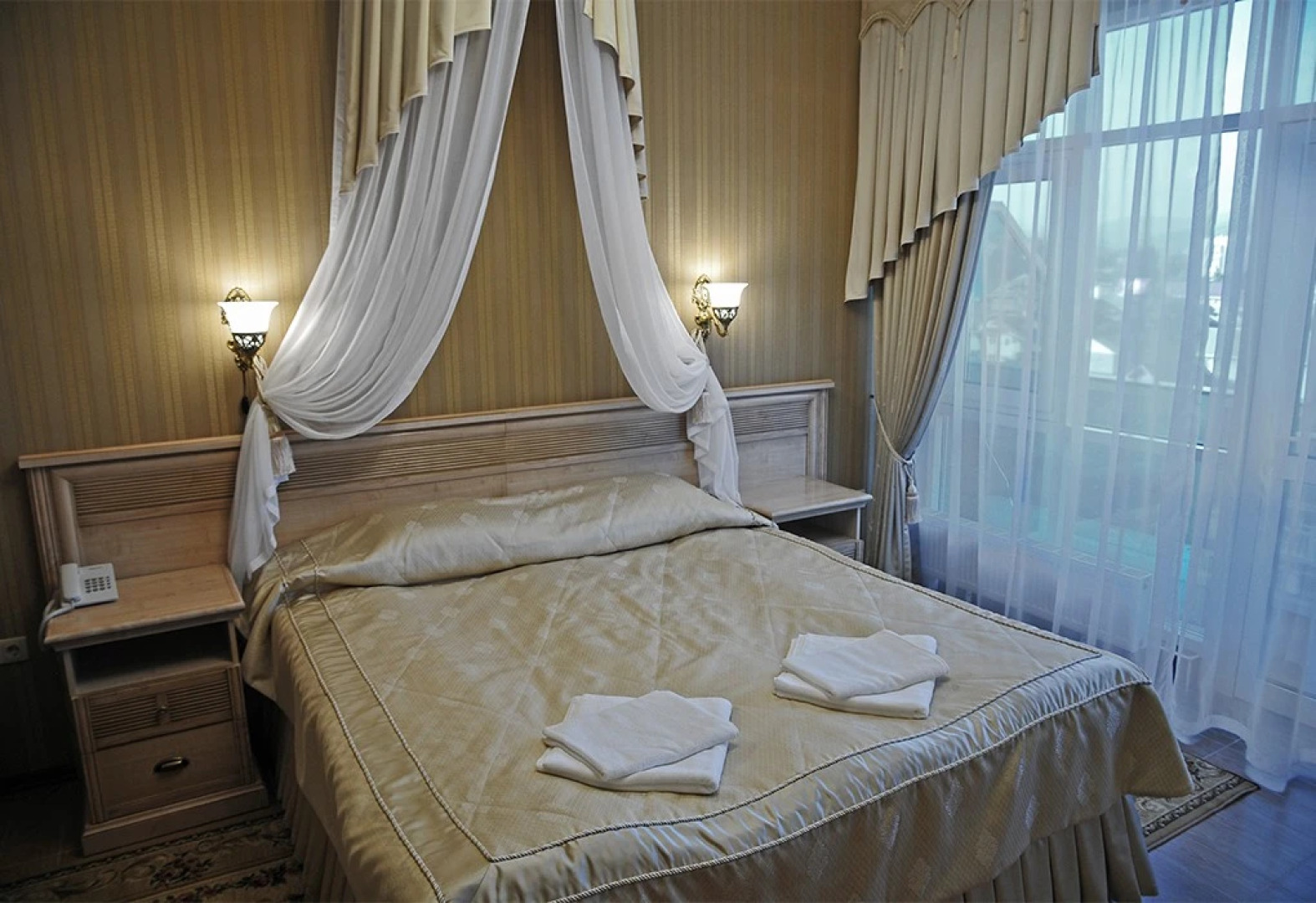 Атлант Люкс