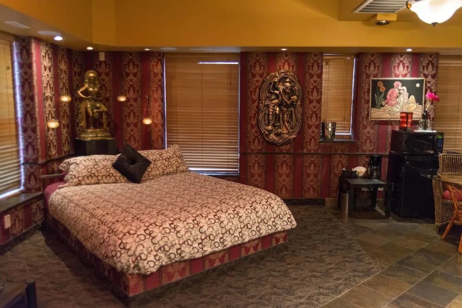 Mariaggi's Theme Suite Hotel & Spa