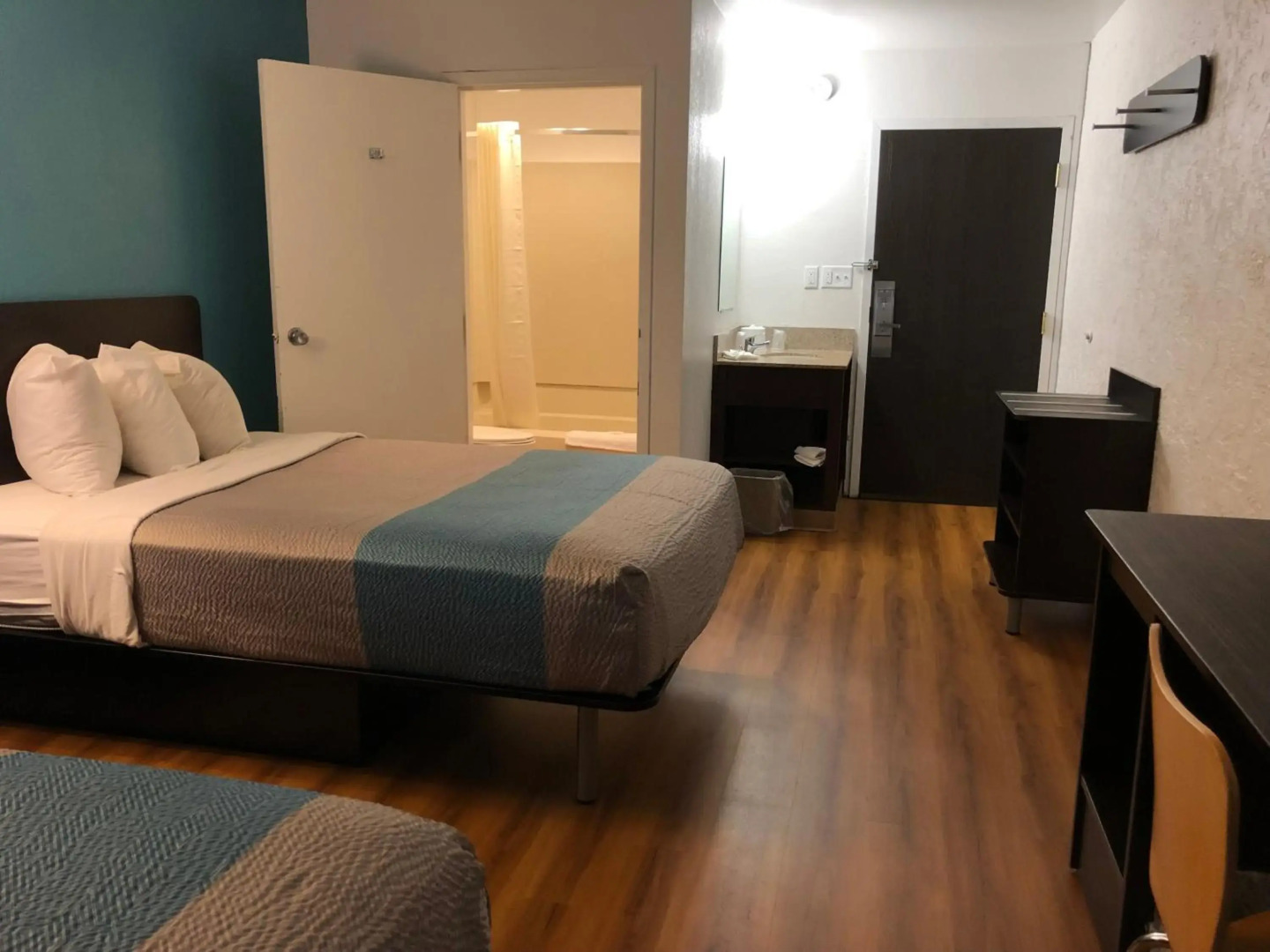 Motel 6 La Crosse, WI