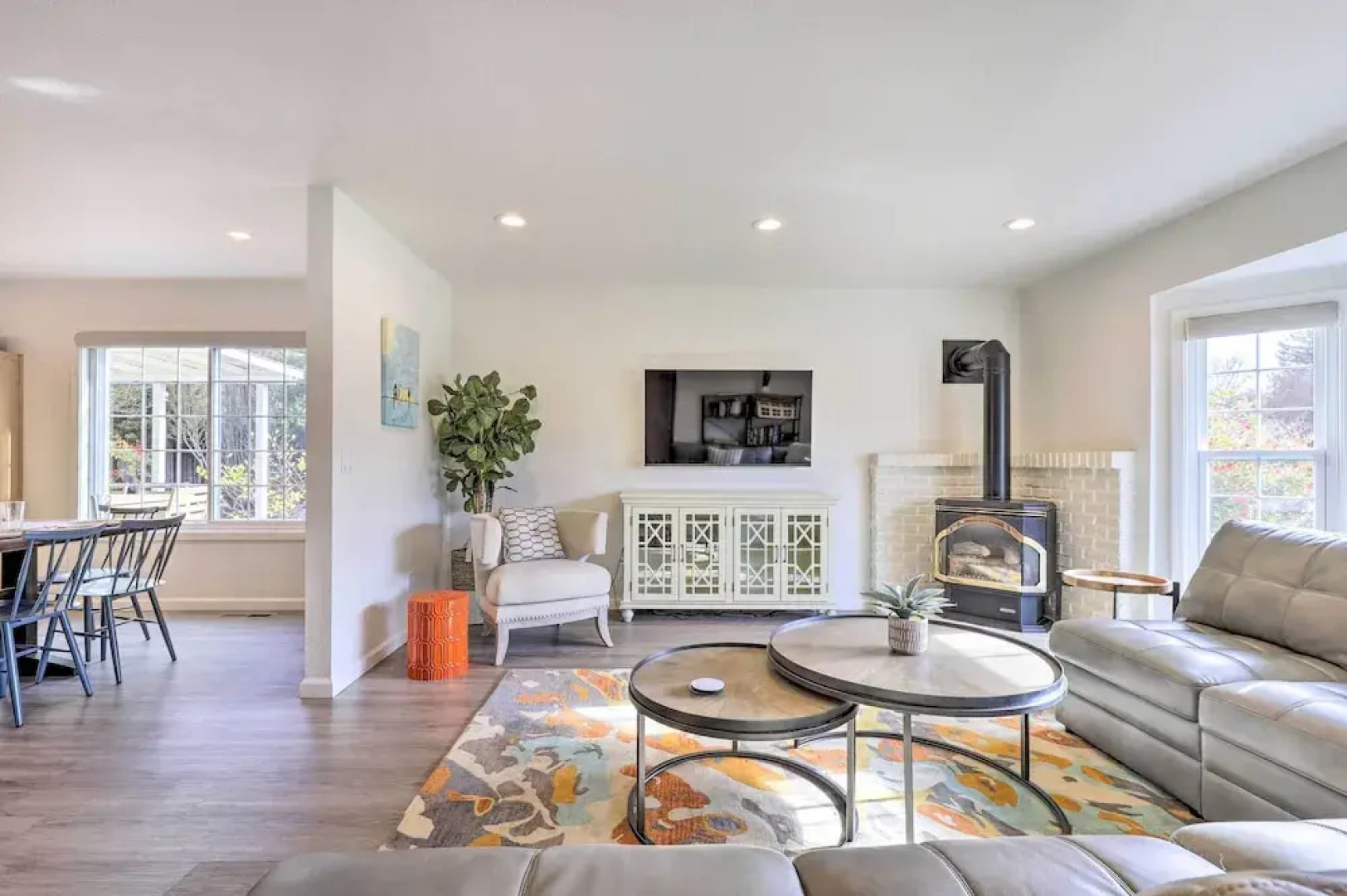 Peaceful Windsor Retreat w/ Private Hot Tub!