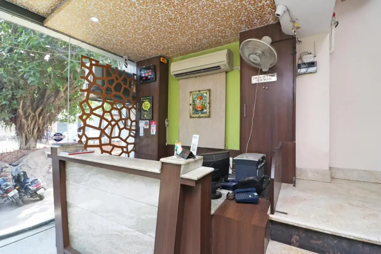 Hotel Mandiram