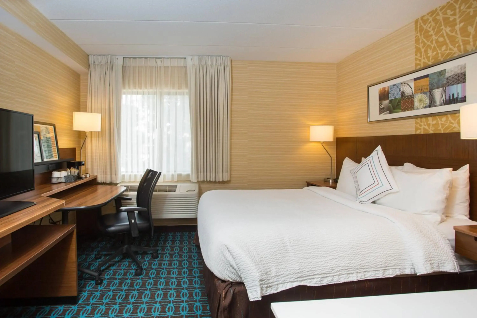 Fairfield Inn by Marriot Manchester-Boston Regional Airport