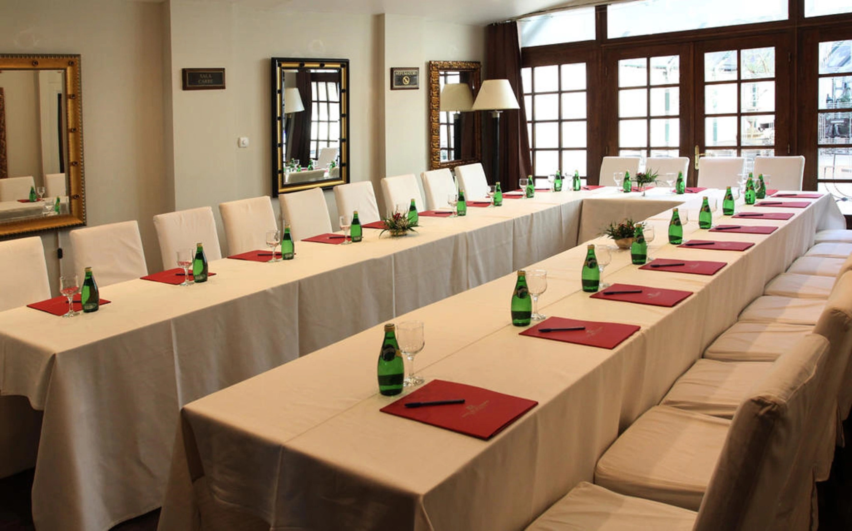 Arc de Triomphe by CityBookings