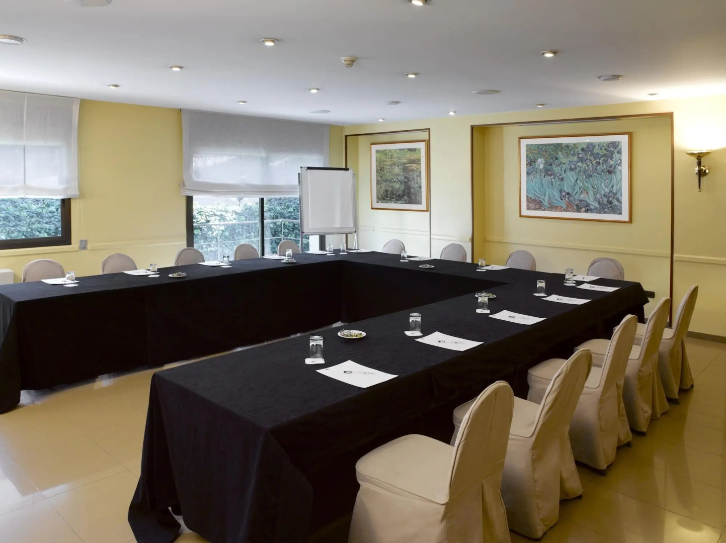 Отель Ciudad de Castelldefels