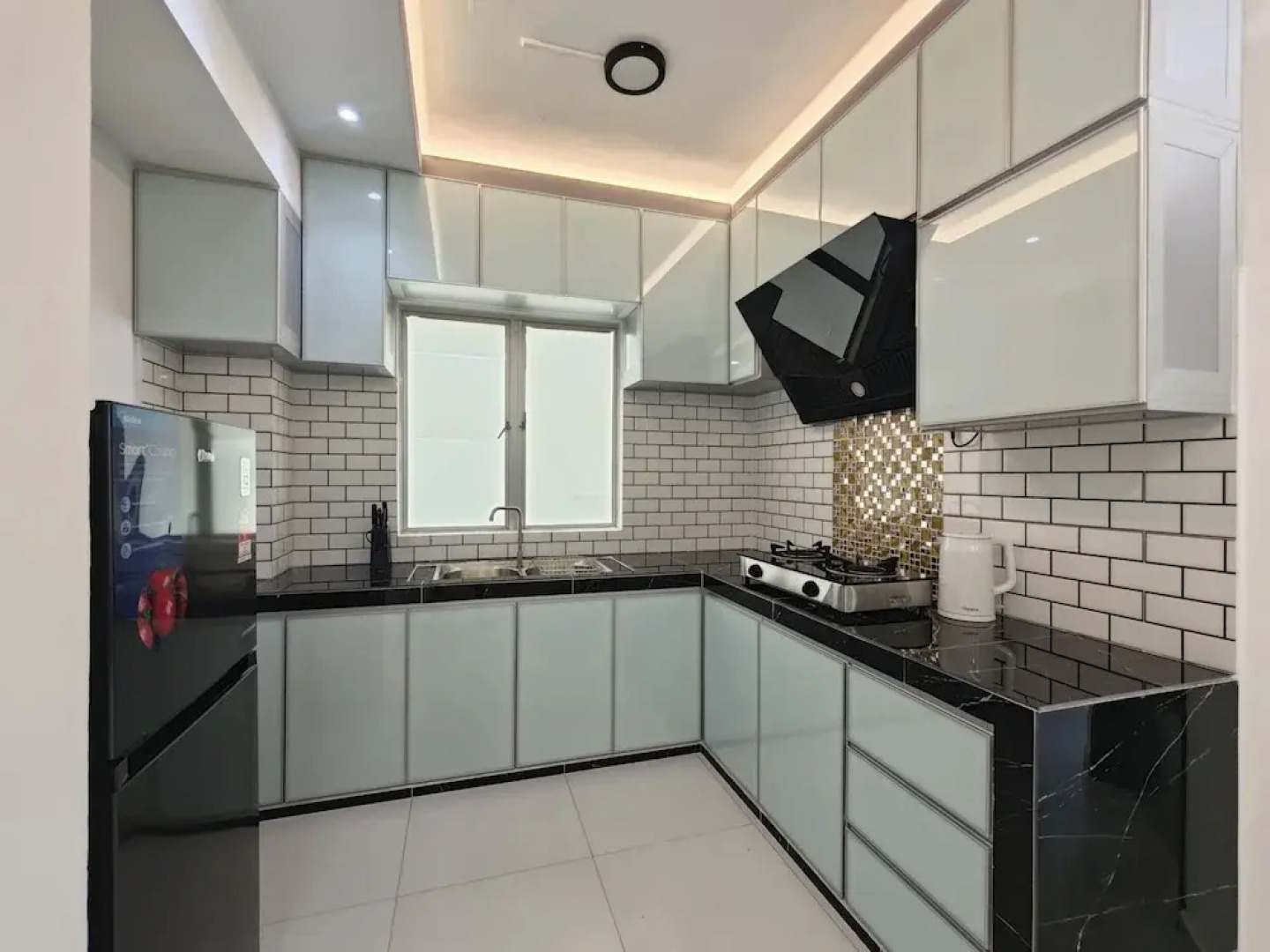 Tiara Desaru By Antlerzone