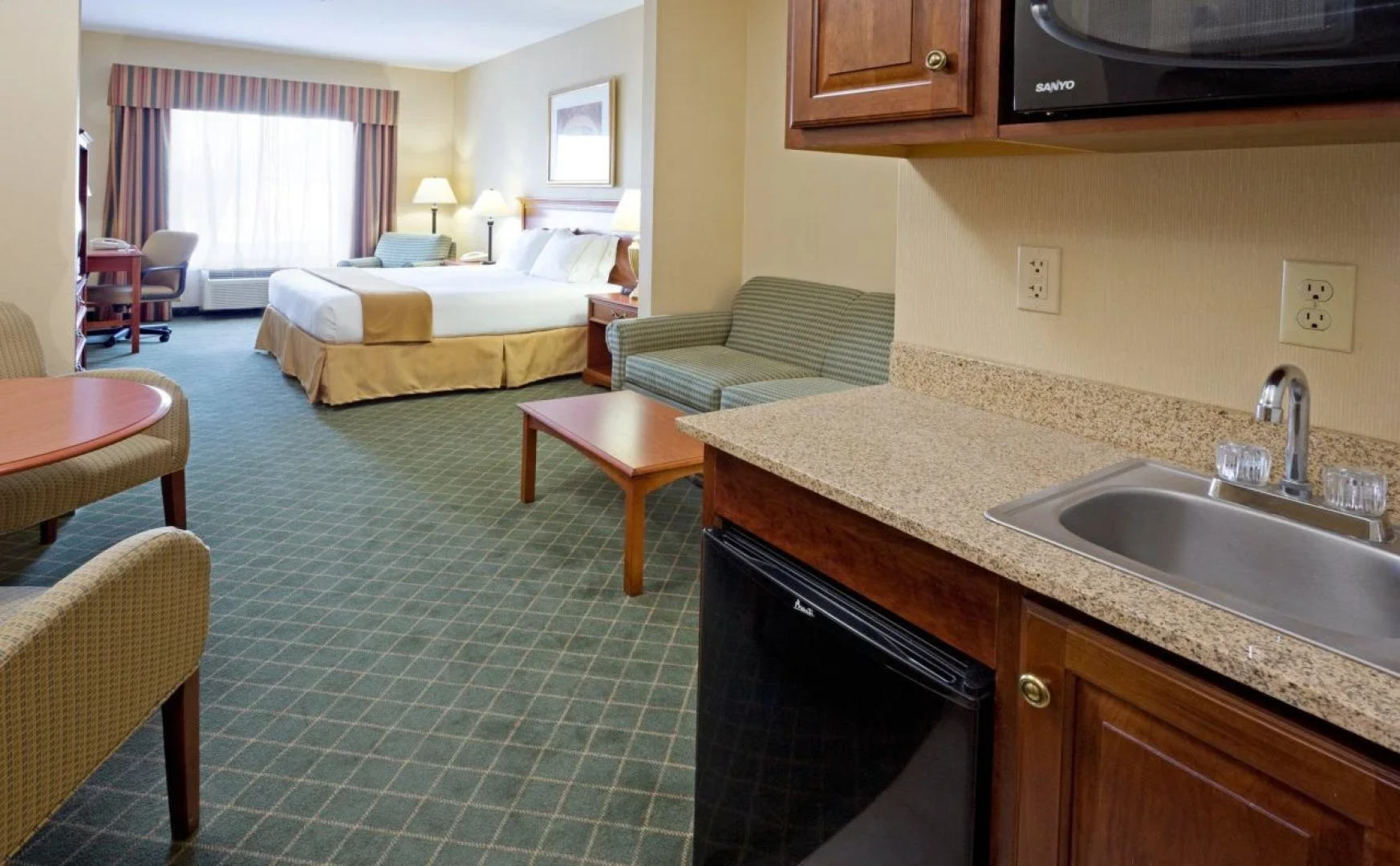 Holiday Inn Express Hotel & Suites Chester by IHG