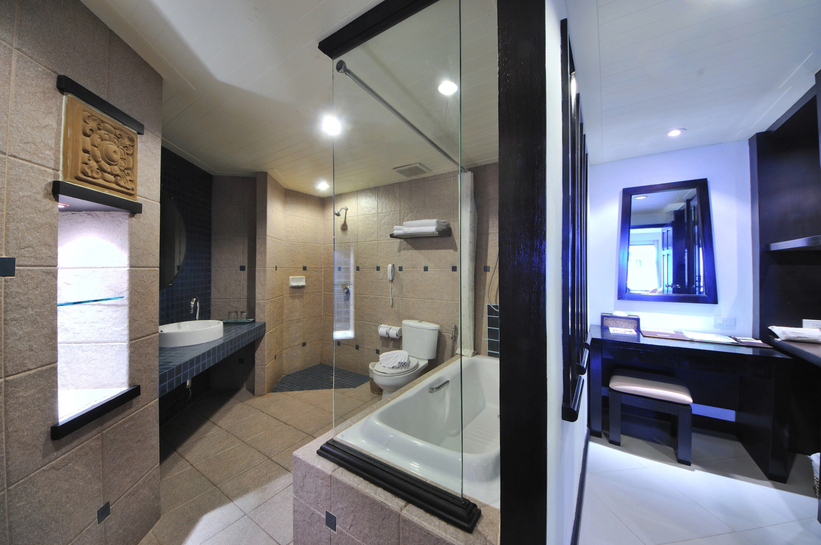 Woraburi Phuket Resort & Spa