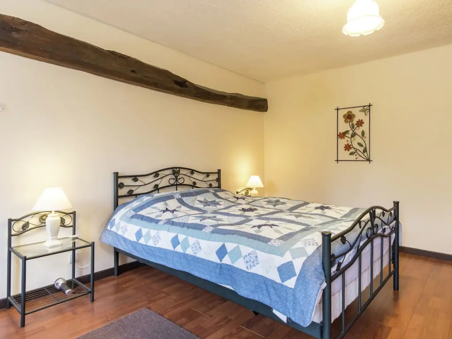 Lovely Holiday Home amidst Meadows in Sourdeval-les-Bois