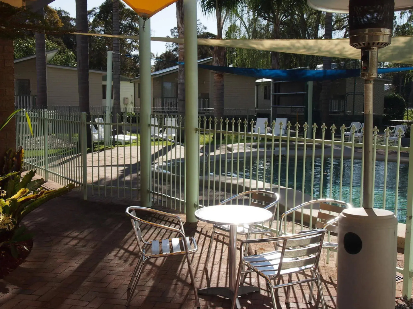 Pleasurelea Tourist Resort and Caravan Park