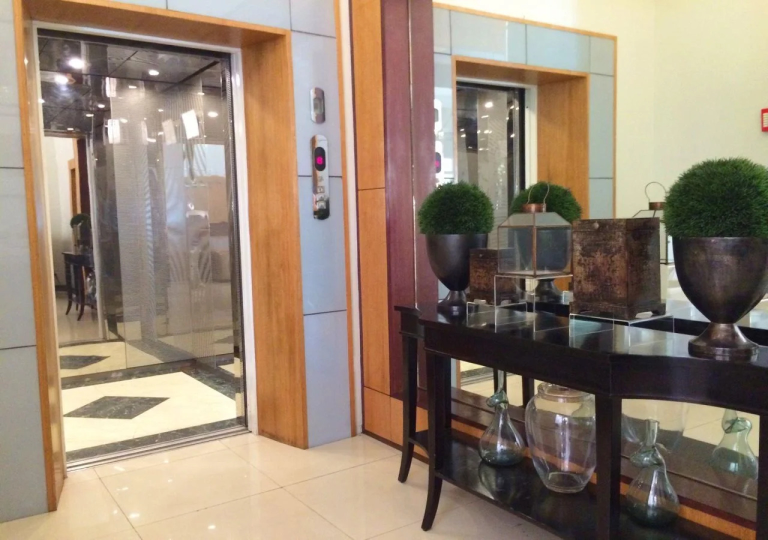 Bellini Suites at Presidio, Lakefront