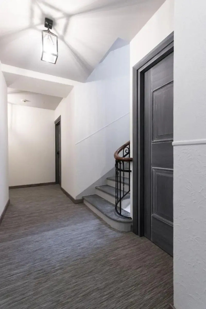 Seven Boutique Hotel