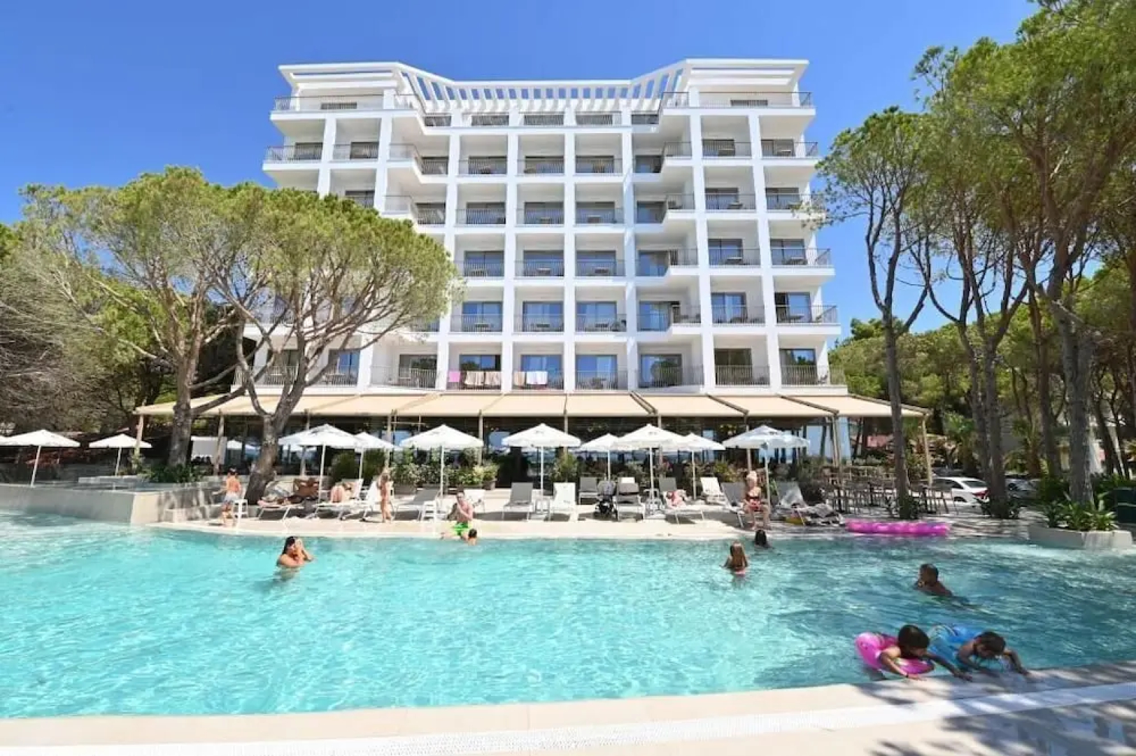 Fllad Resort & Spa
