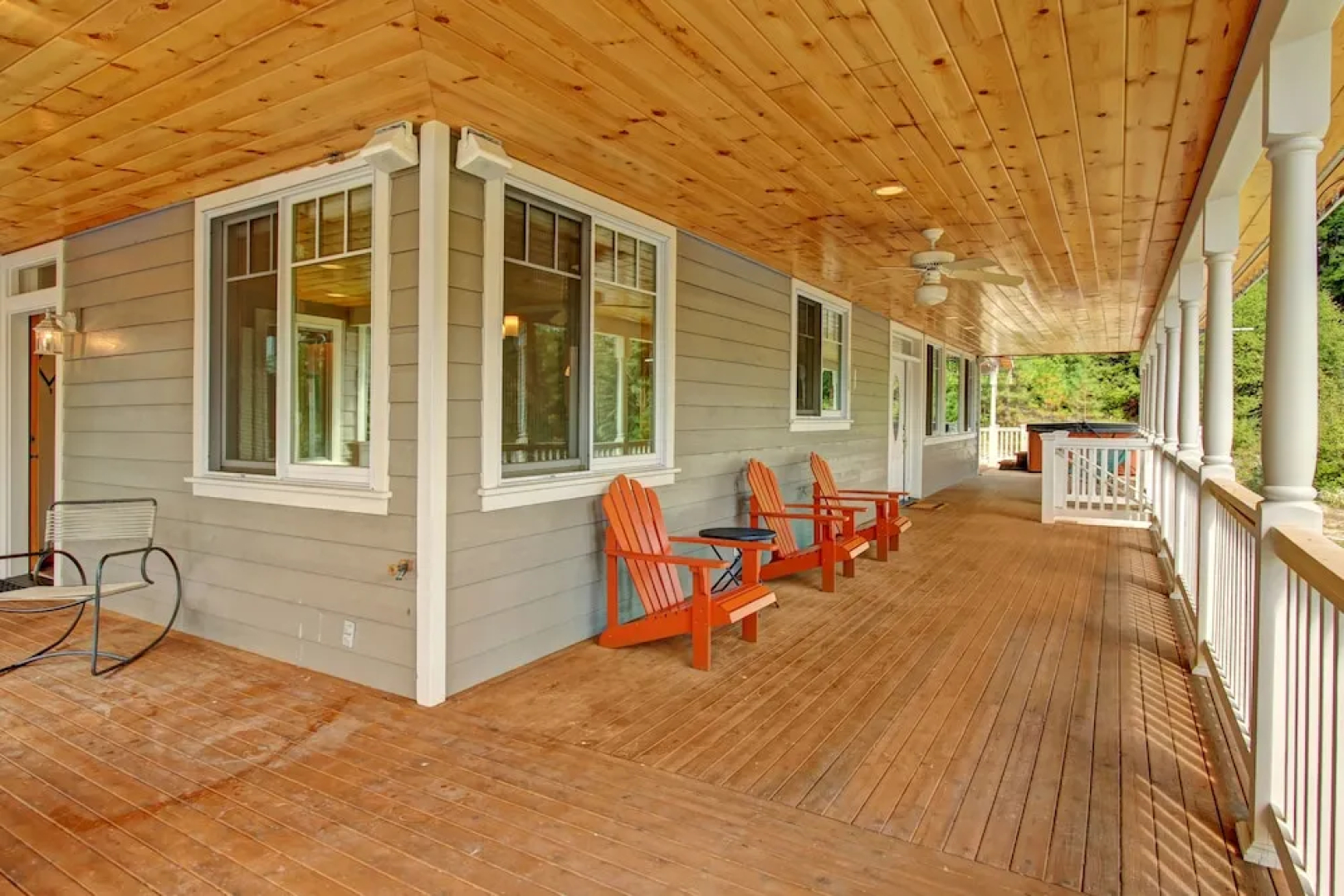 Mountain Acres - Four Bedroom Cabin with Hot Tub