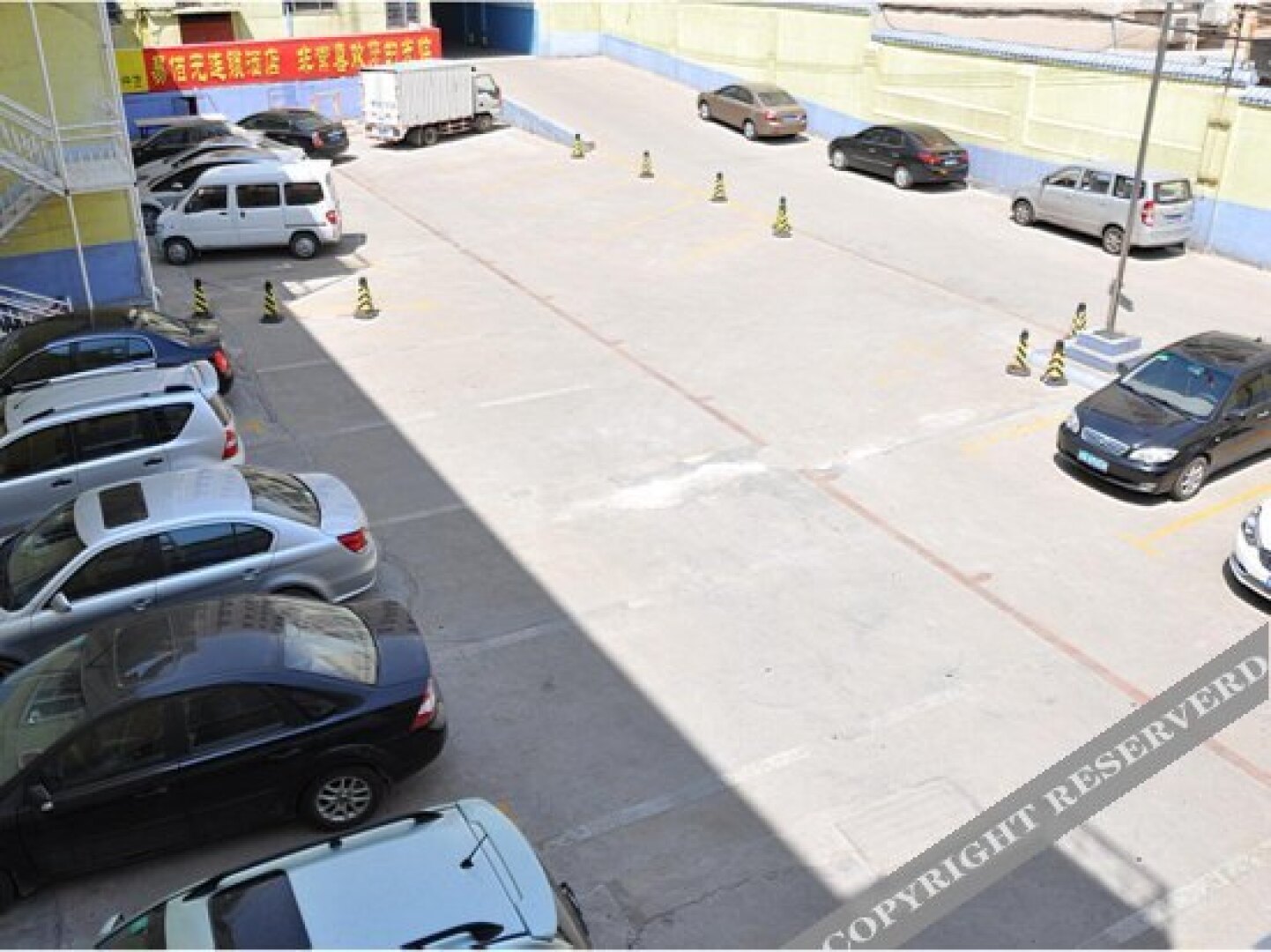 Dengfeng Yibaiyuan Hotel