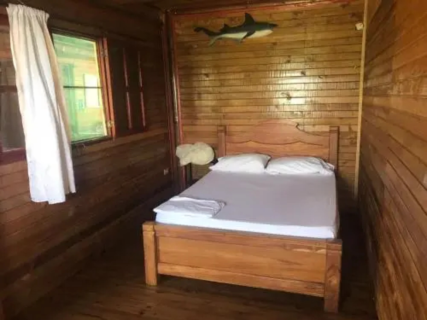 Isla Roots Hostel