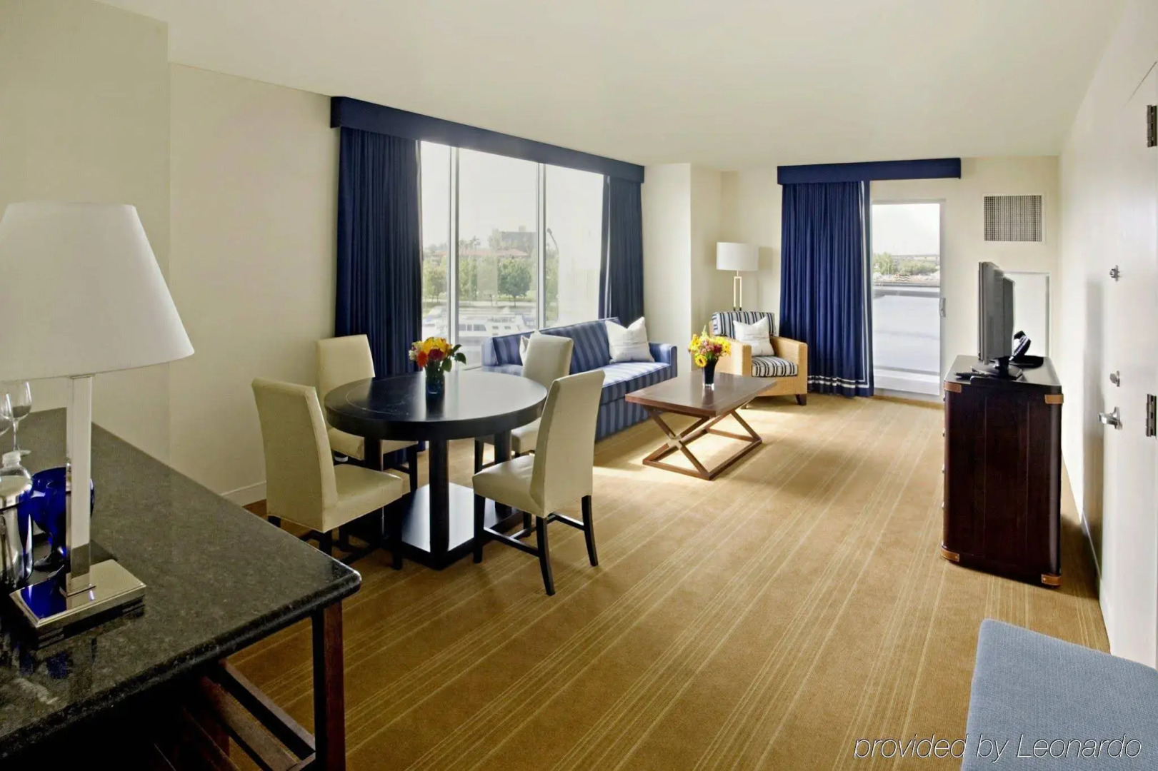 University Plaza Waterfront Hotel