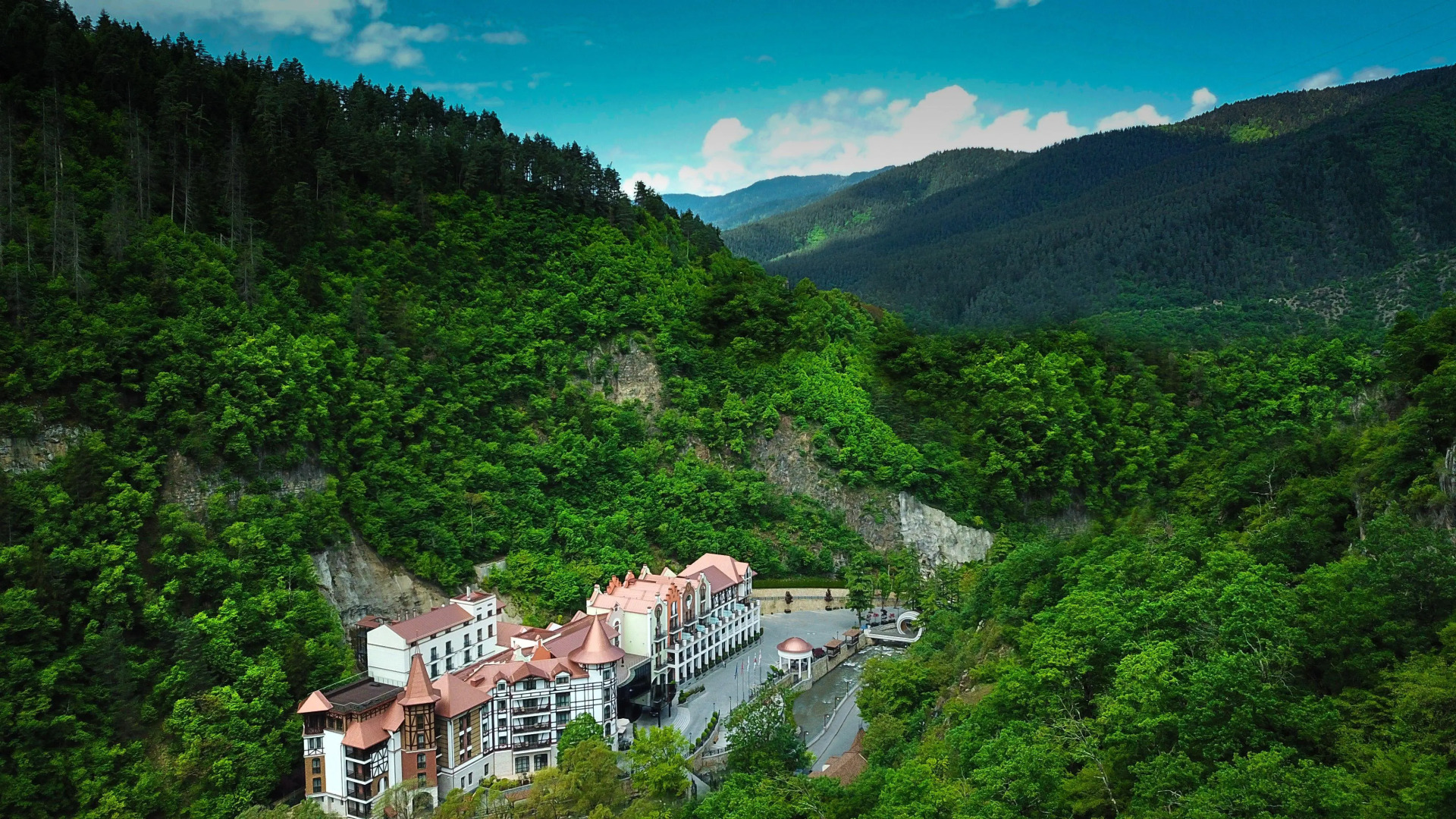 Отель Crowne Plaza Borjomi by IHG