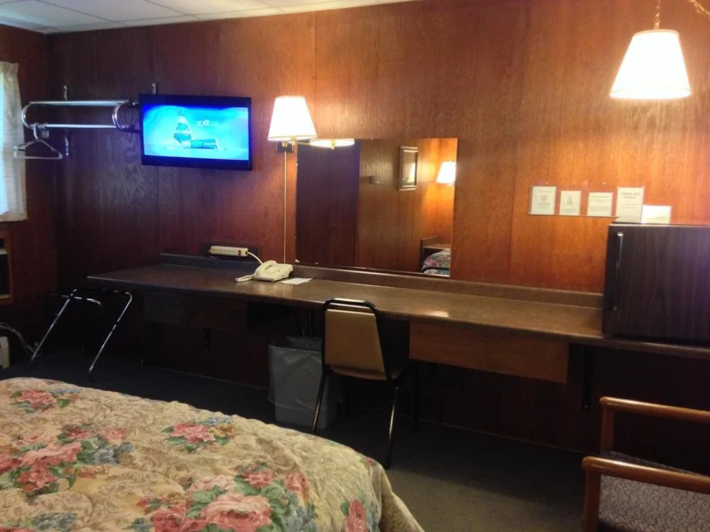 Indianhead Ironwood Motel