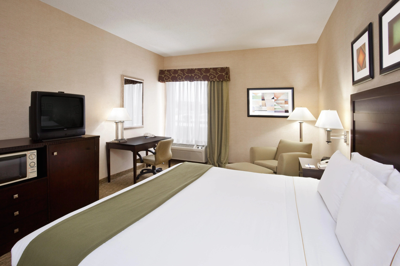 Holiday Inn Express Hotel & Suites Cleveland-Streetsboro by IHG