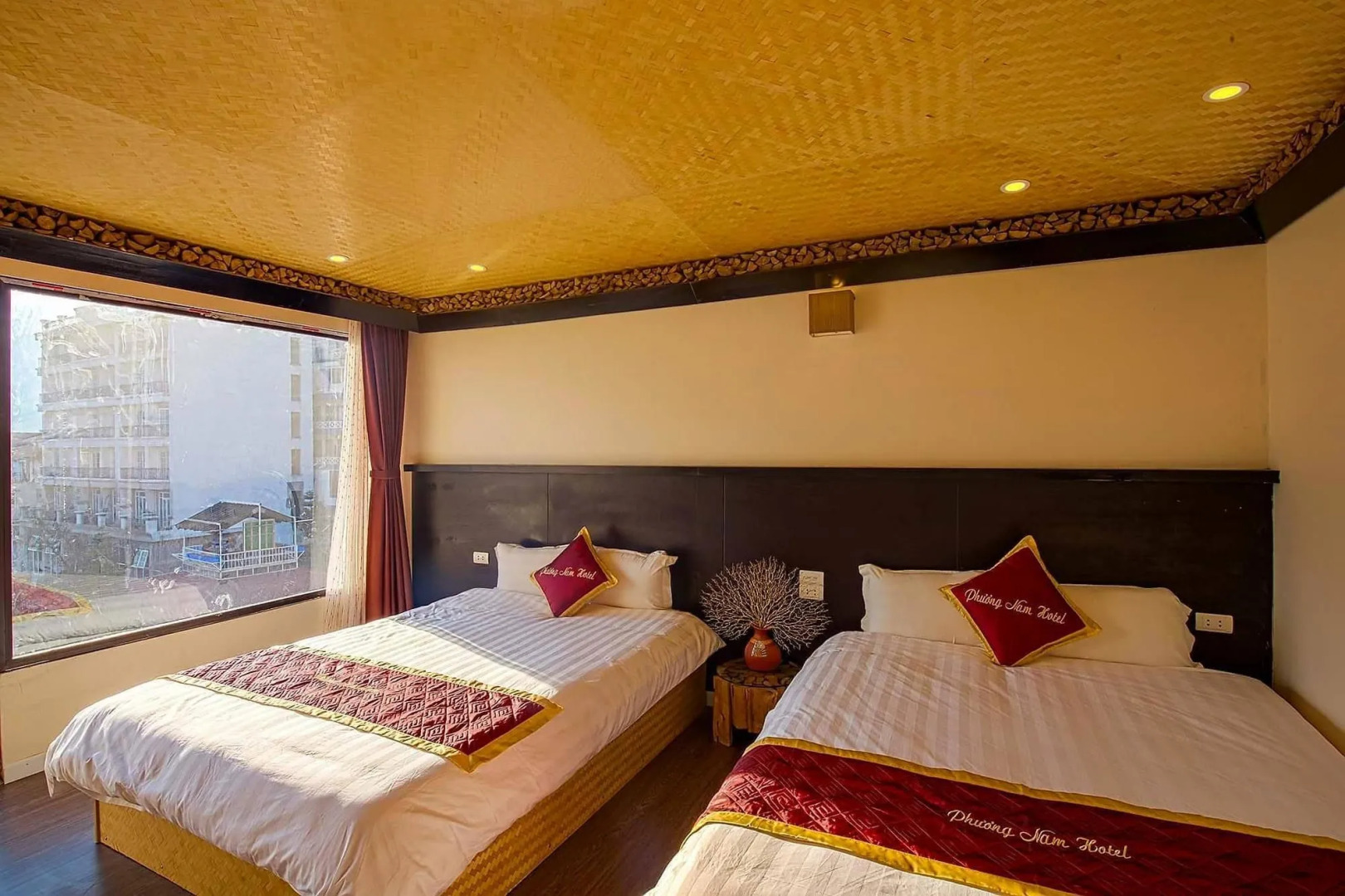 Phuong Nam Mountain View Hotel