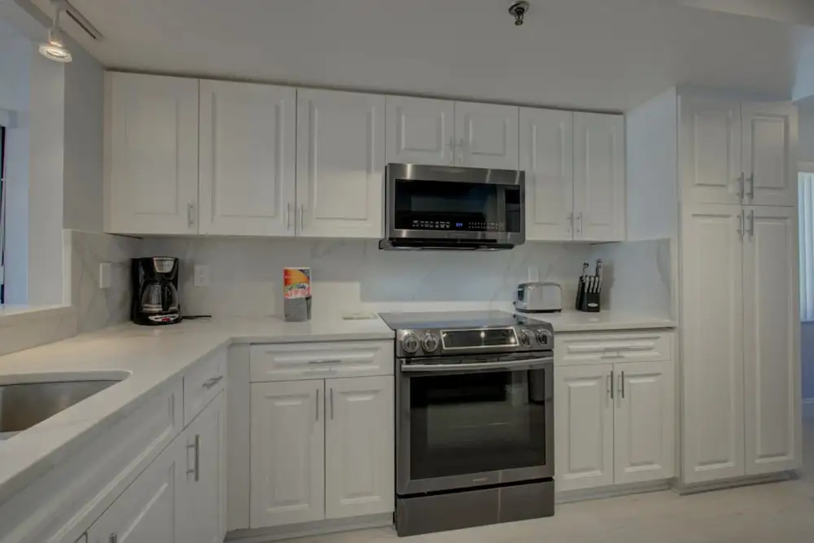 Beach Sands A 102 by Anna Maria