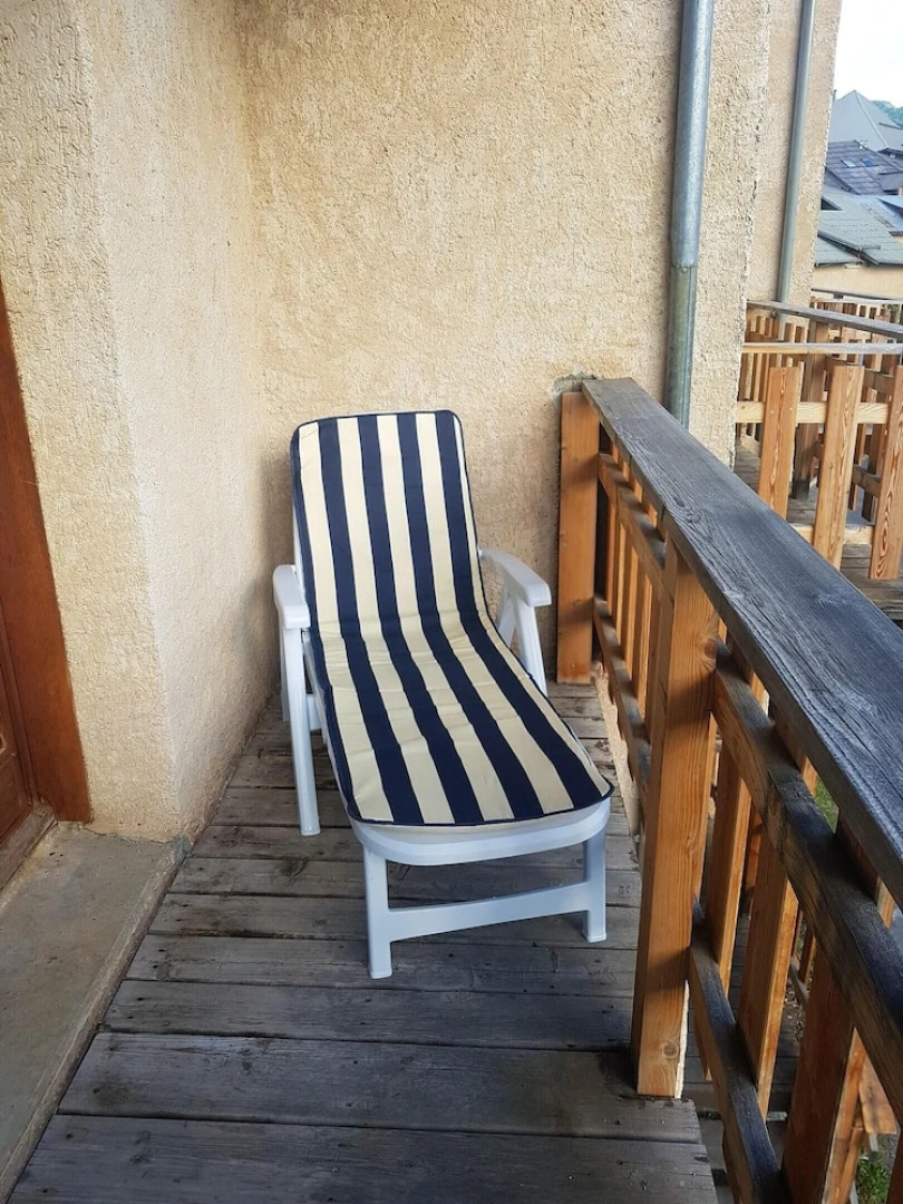 Property With 8 Bedrooms in Vars, With Balcony - 2 km From the Slopes