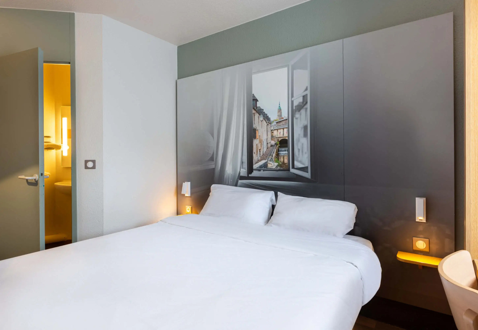 B&B Hotel Chartres Le Coudray