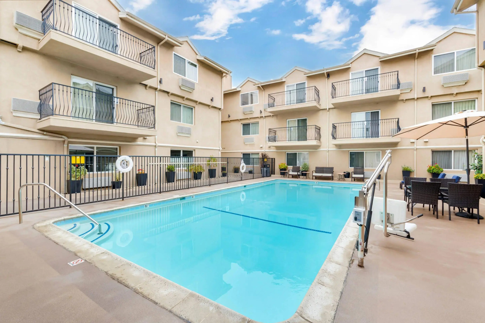 Comfort Inn Cockatoo near LAX Airport