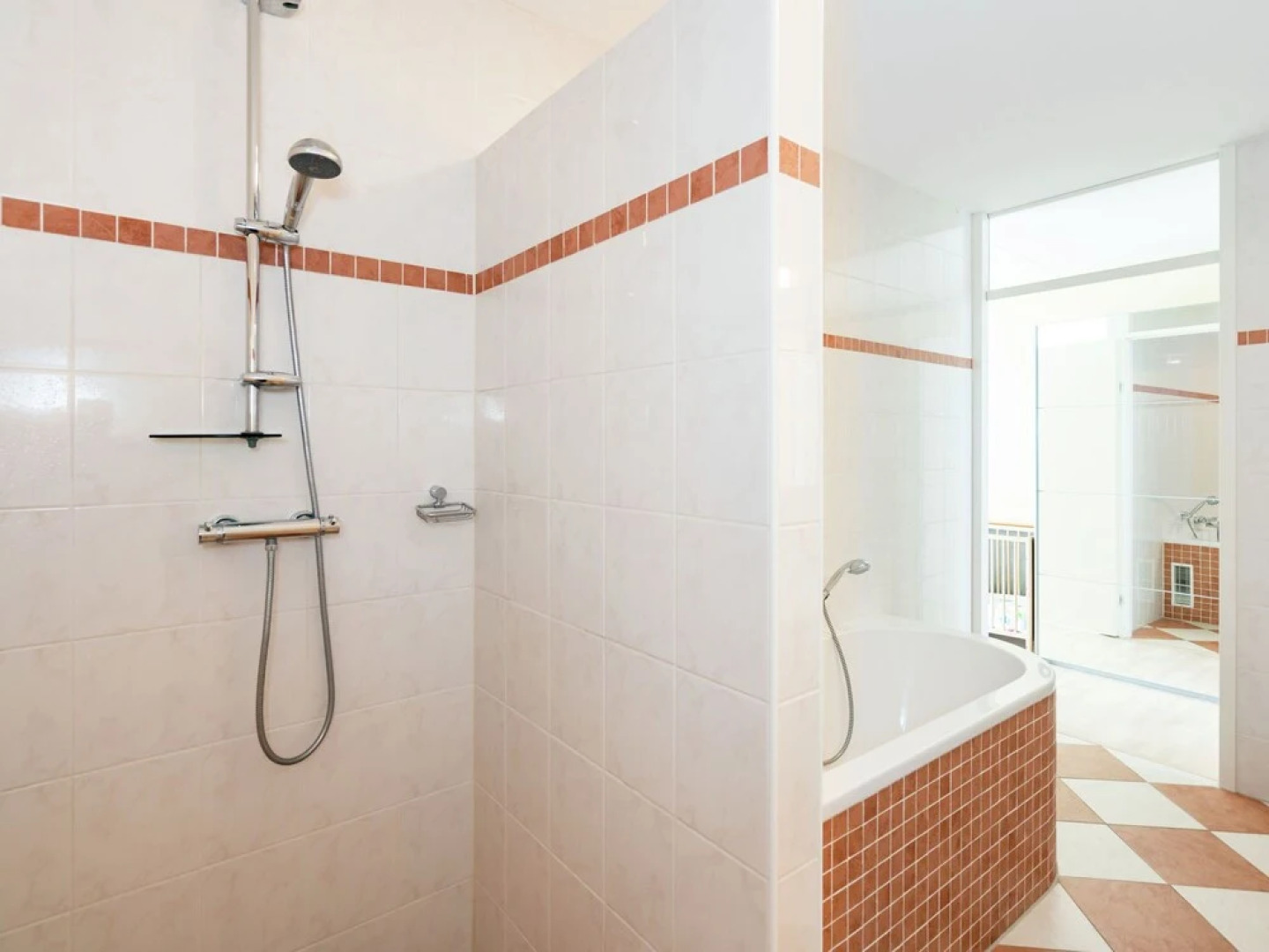 Villa in Biddinghuizen by Lake Vulwe