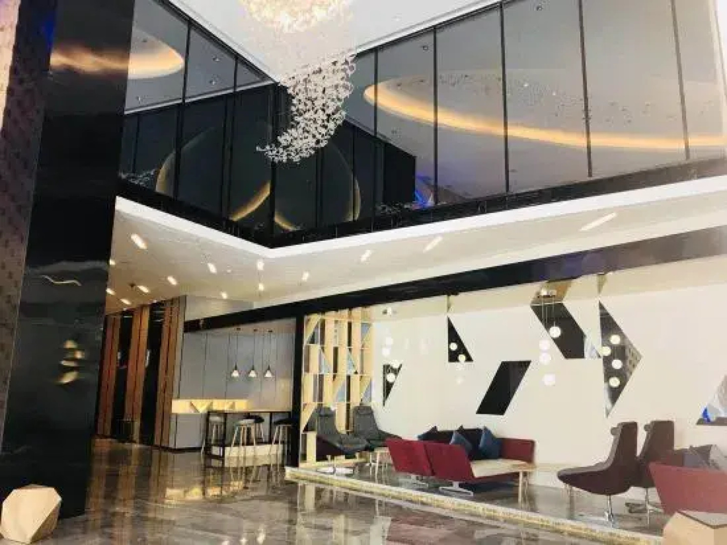 Borrman Hotel Hechi Bama