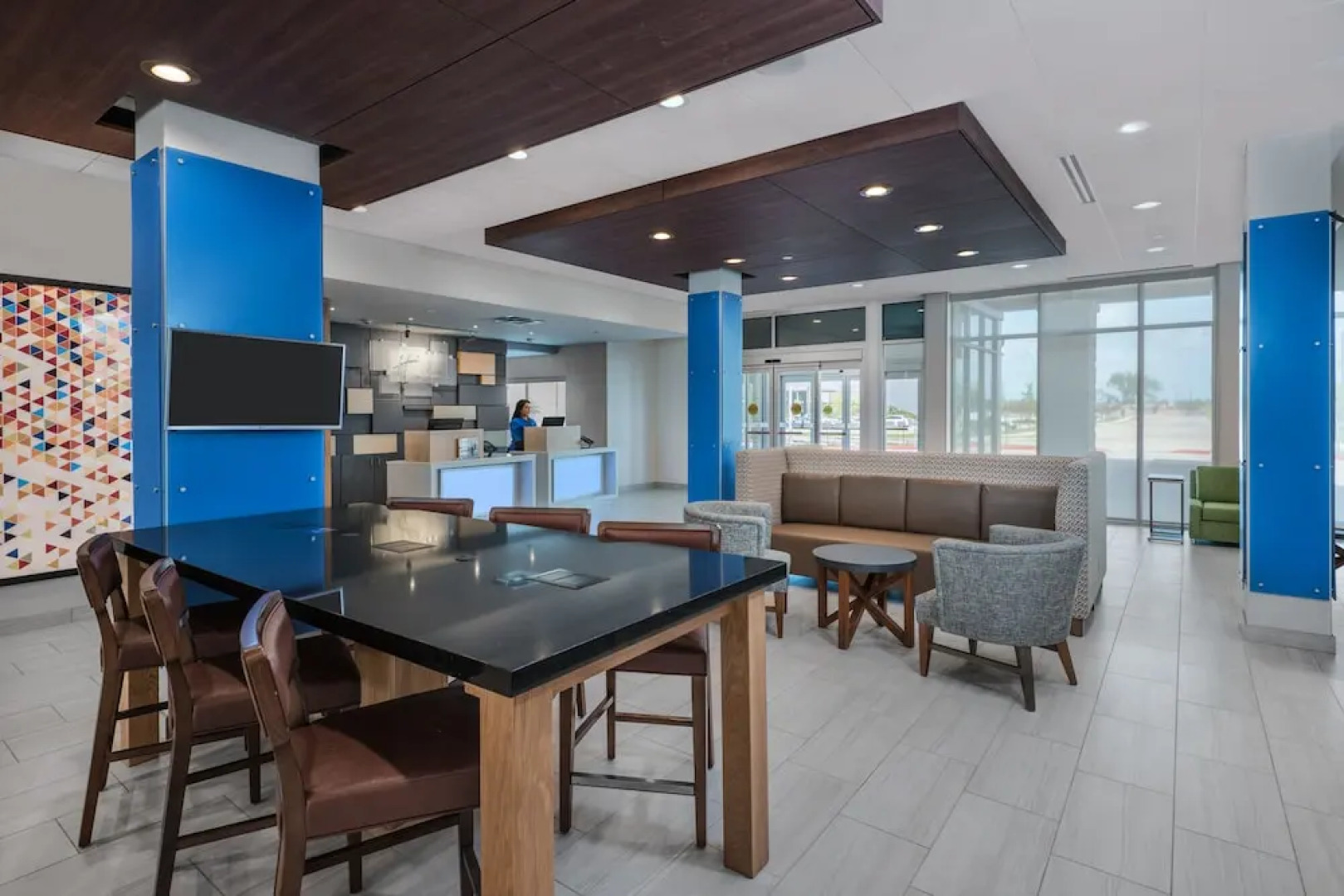 Holiday Inn Express & Suites Bryan