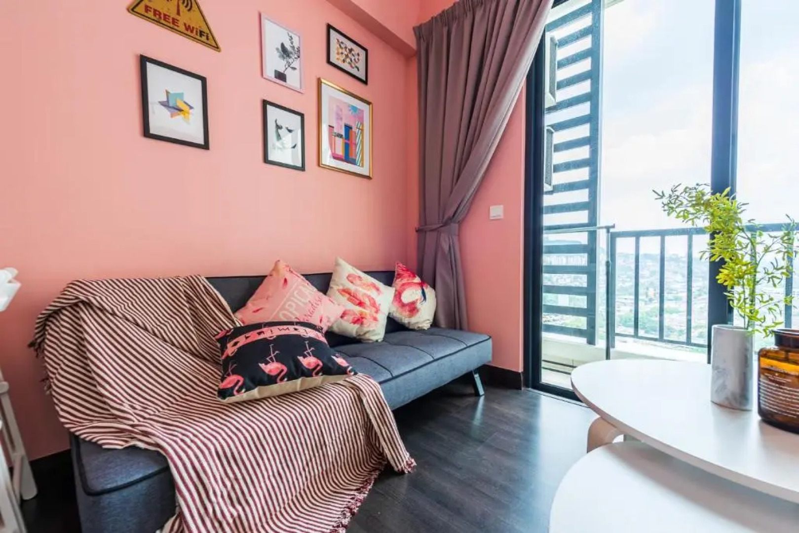 #28Blvd Professional Designer CozyHome with free parking