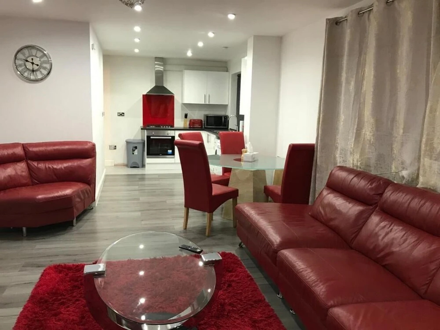 Nice 2 Bed Independent Annex in High Wycombe