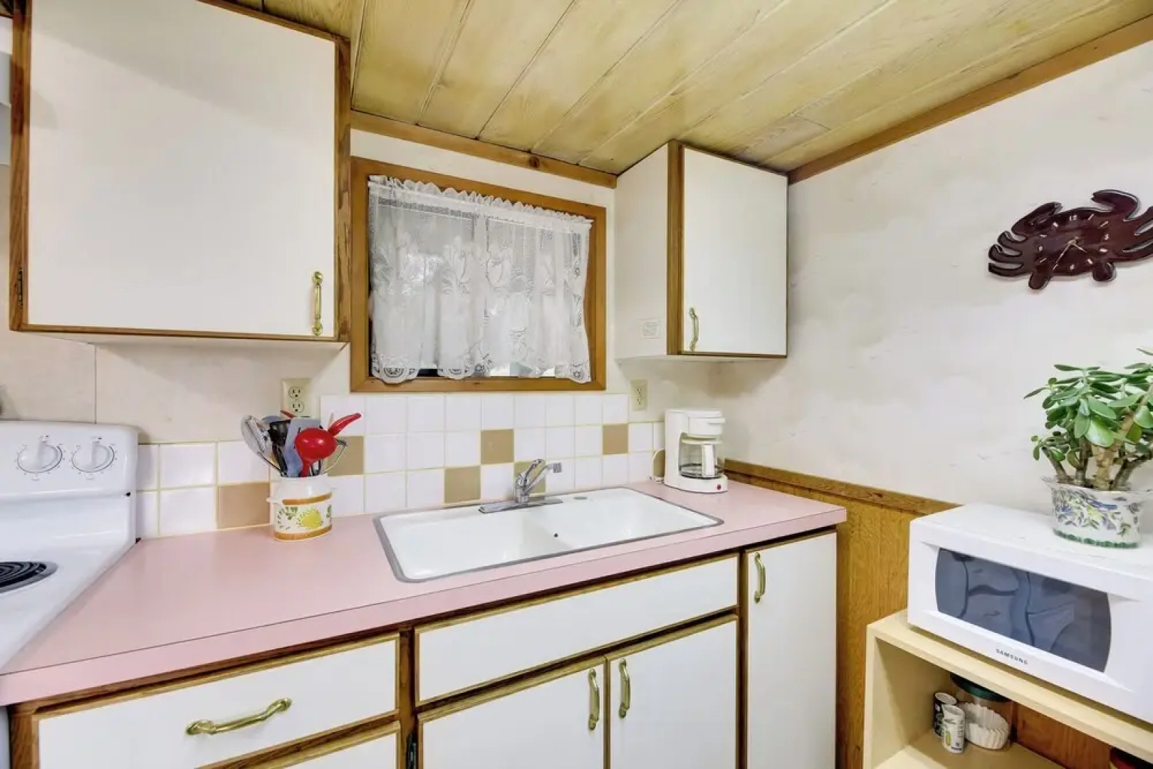 Sanderling Sea Cottages, Unit 1 With Deck!