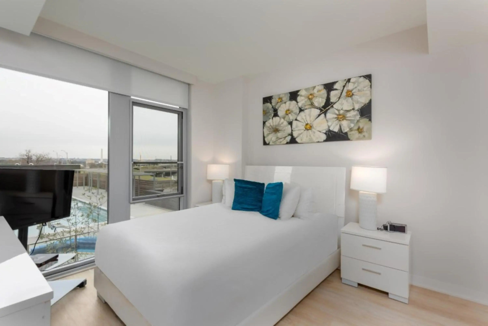 Global Luxury Suites Crystal City