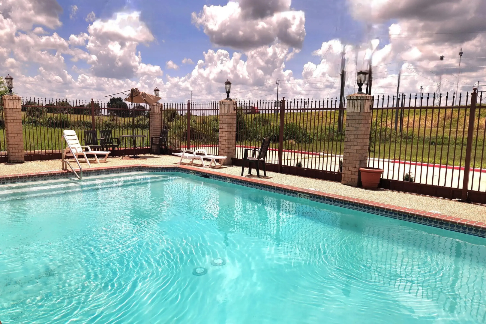 Days Inn by Wyndham Navasota