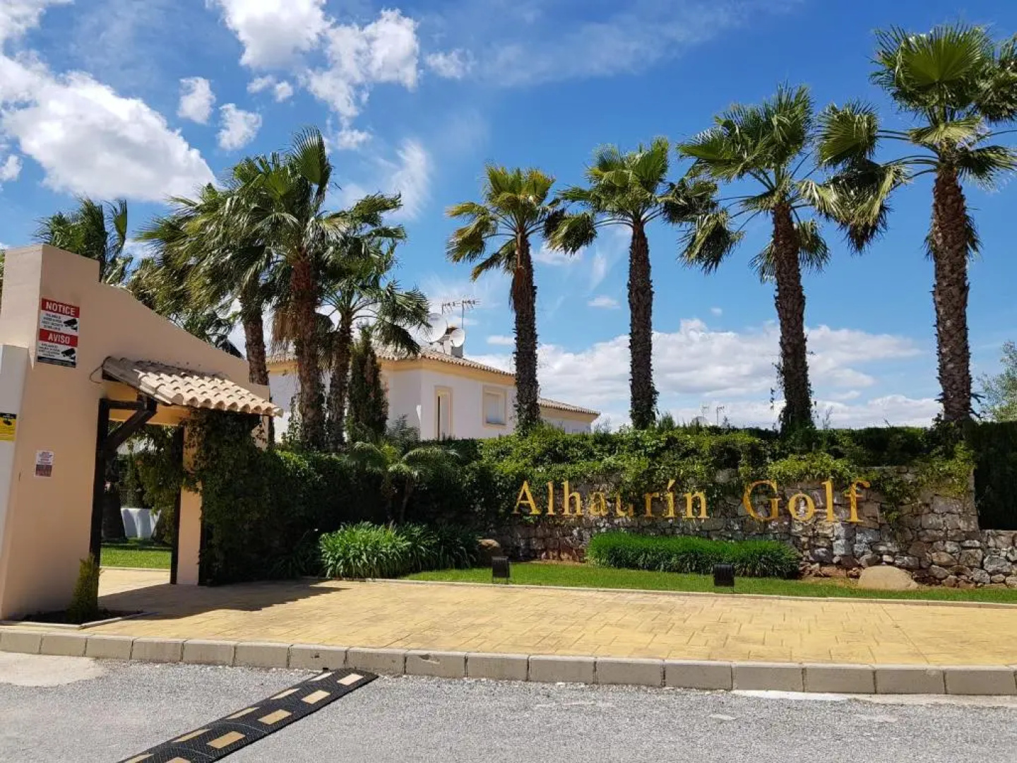 Las Brisas 33