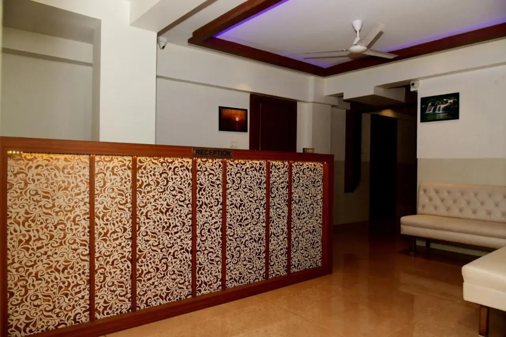 Hotel Monarch Center Point near Dahanu Beach, Bordi