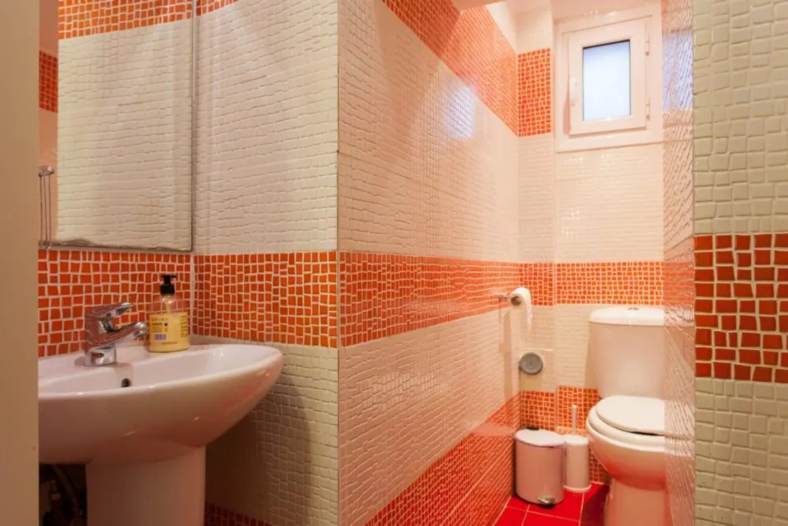 Agatharchou 2 in Athens