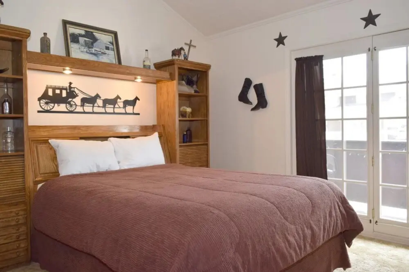 Claim_jumper_townhouse_19