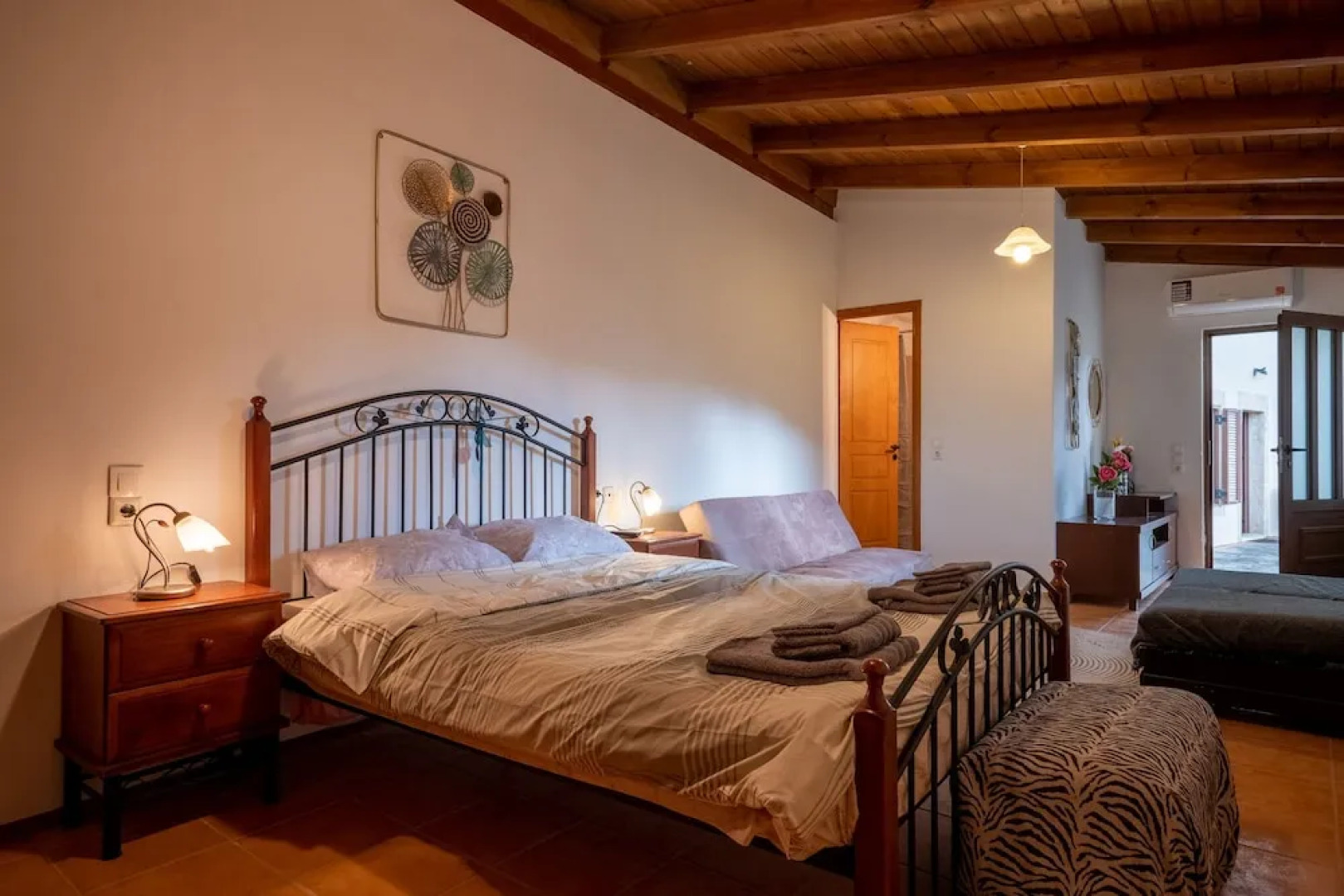 Walnut Tree Villa Ano Archanes-10km From Heraklion