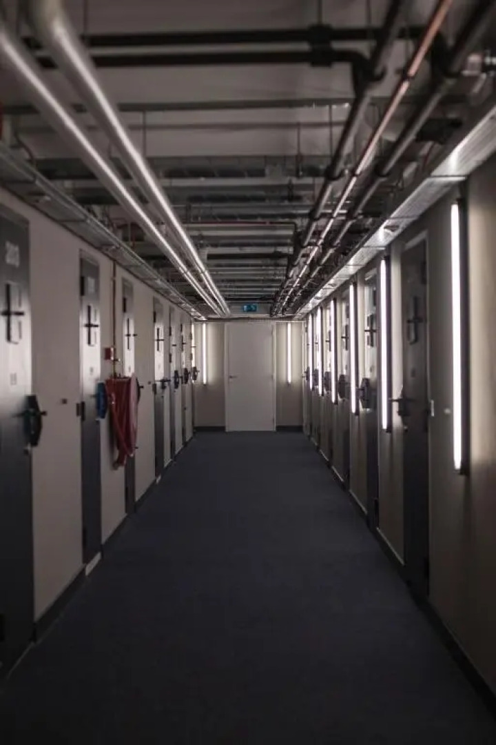 Hotel Oostereiland - Gevangenis Hotel