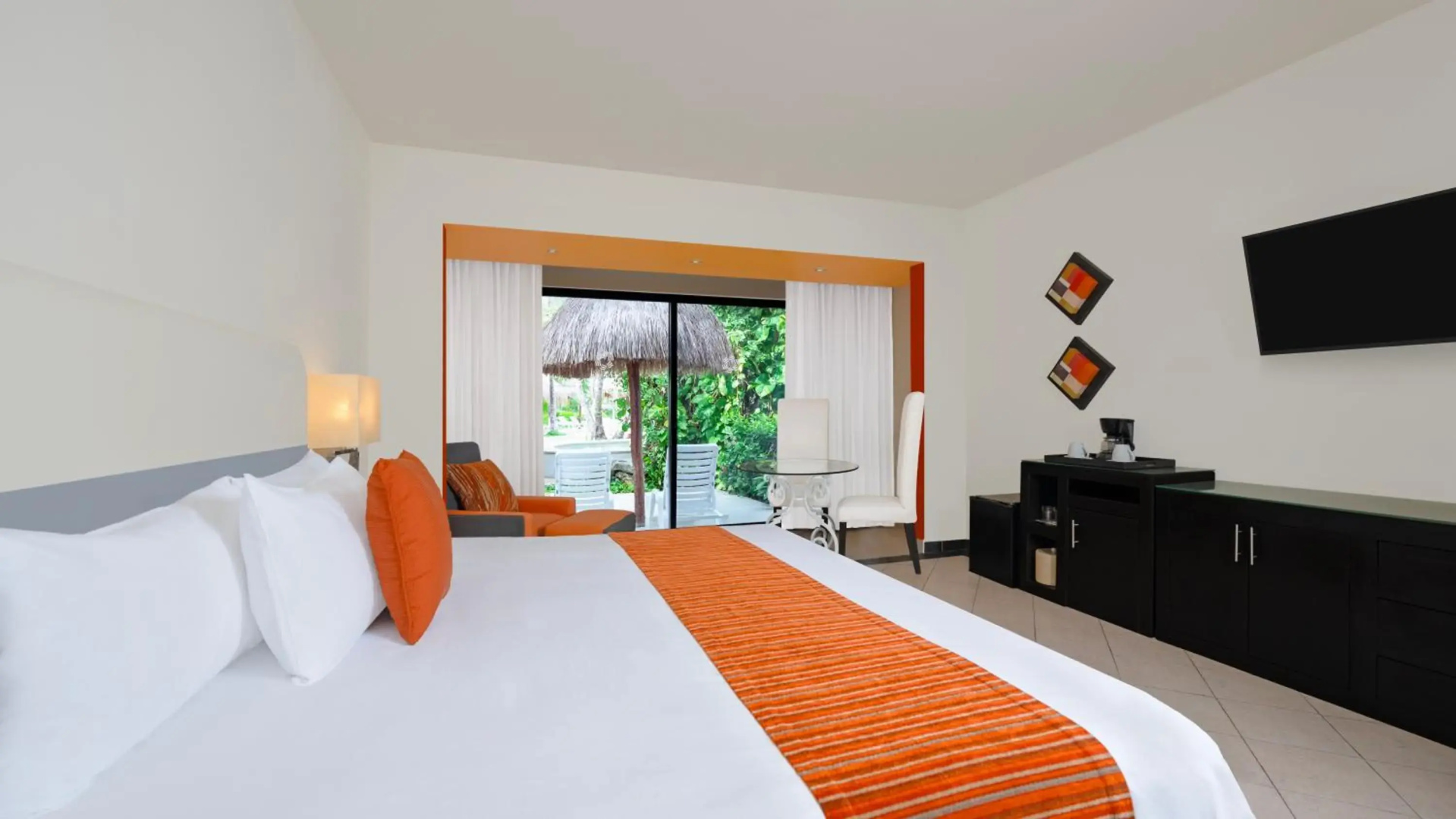 Grand Oasis Riviera