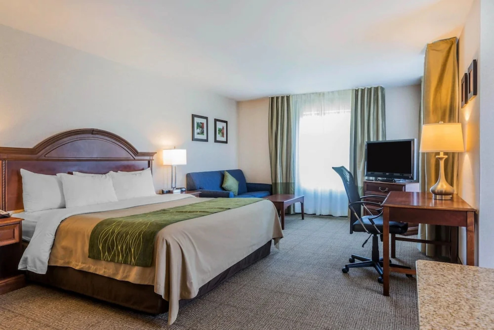 Comfort Inn & Suites