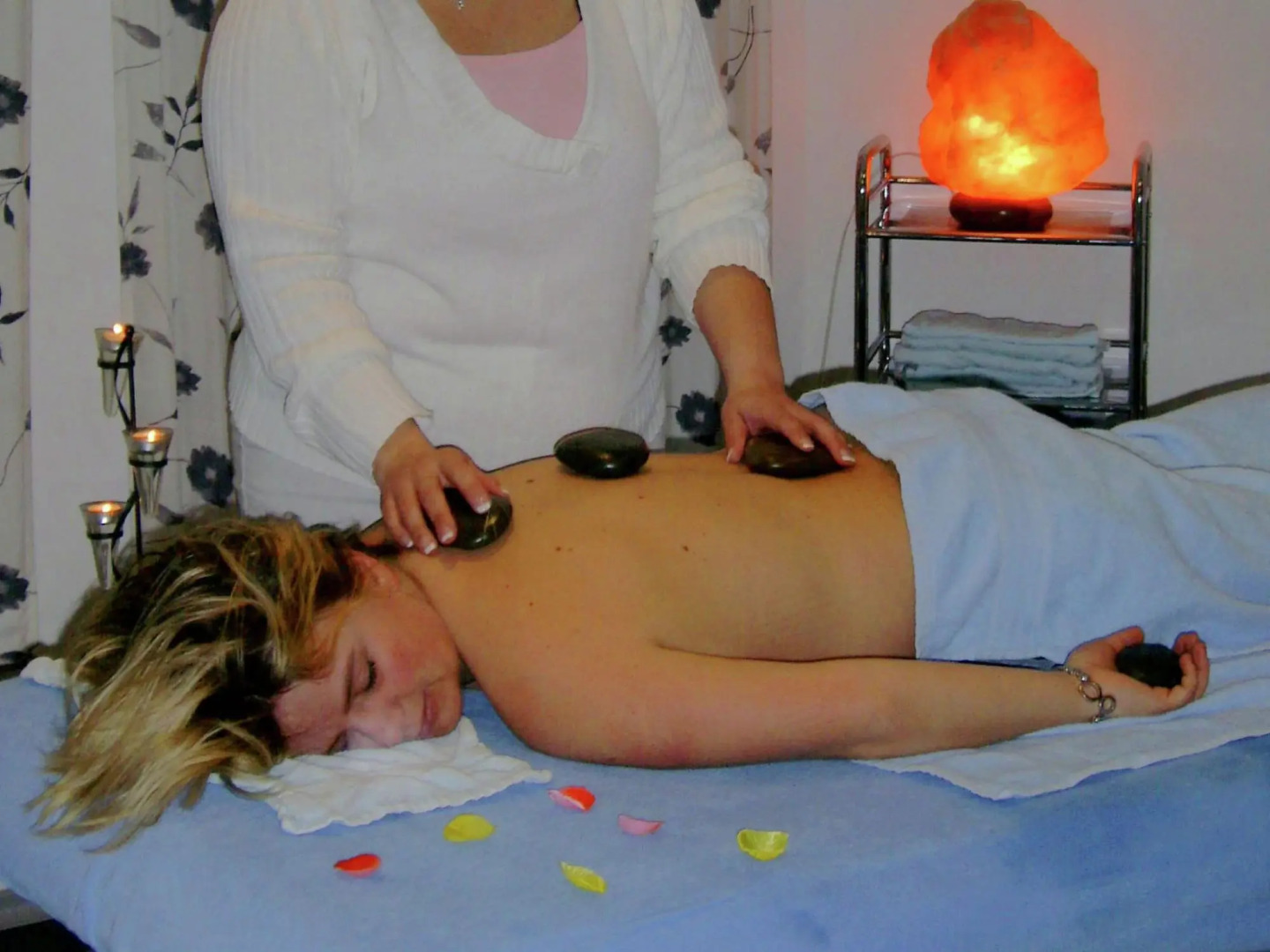 Restful Apartment with Sauna, bubble bath, Fitness Room, Balcony