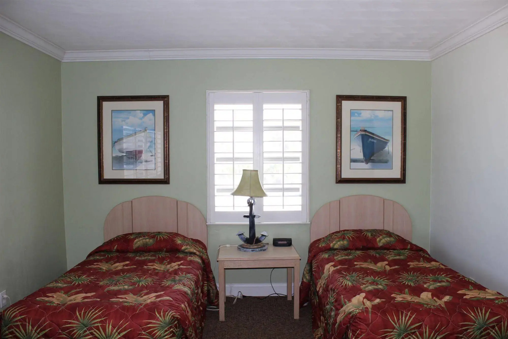 Shoreline Suites & Cabana Cottages