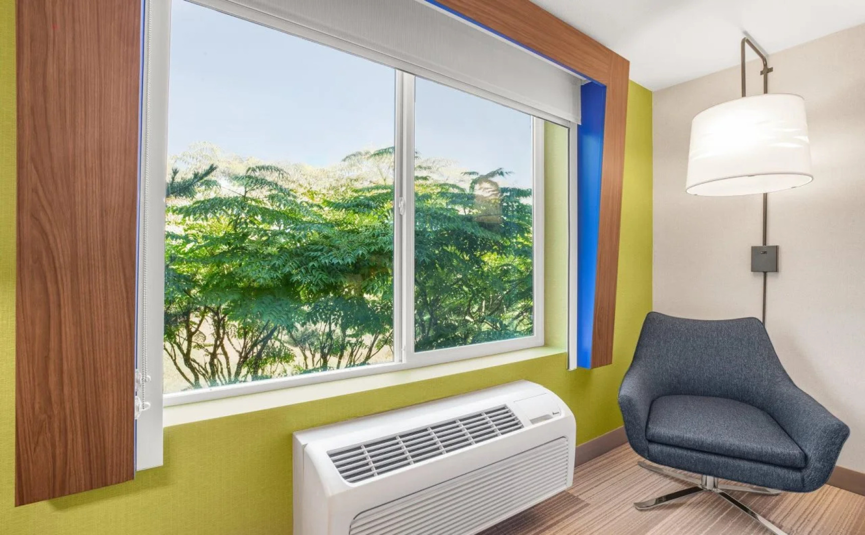 Holiday Inn Express & Suites Tacoma by IHG