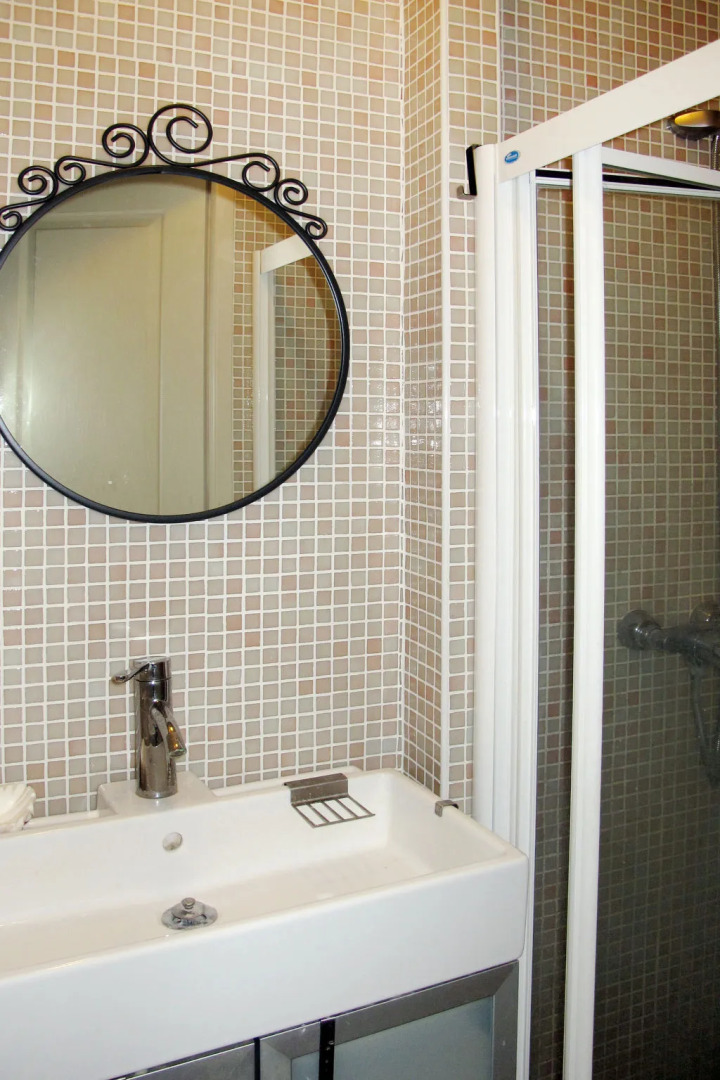 Les Oliviers (HYE115)