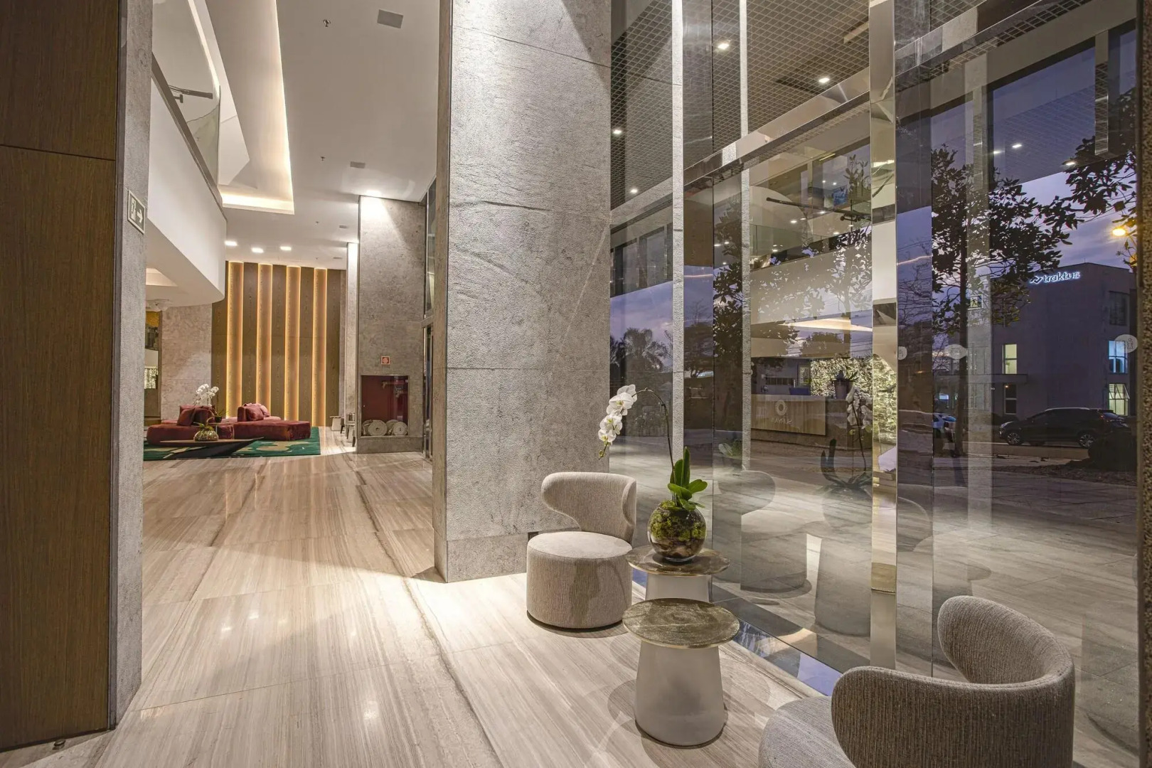 Suryaa Hotel Pinhais, Curio Collection by Hilton