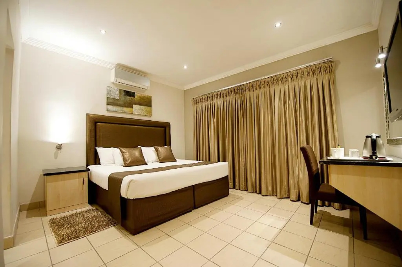 The Cycad Lodge & Chalets